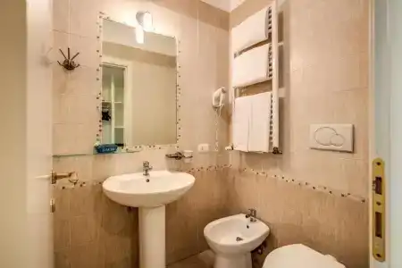Four Rivers Suites in Rome - 20