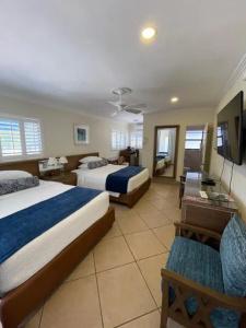 High Noon Beach Resort - 17