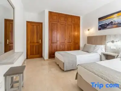 Klayman Olivina Aparthotel - 33