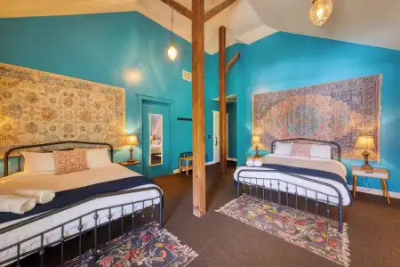 HI Sacramento Hostel - 43