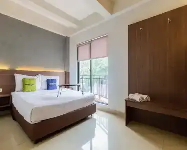 OYO Flagship 90343 Slipi Inn - 3