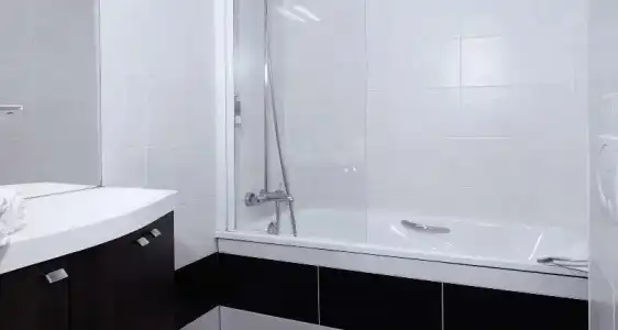 Best Western Le Cheval Blanc - Vieux Port - 84