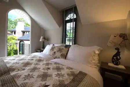 Breeze Hill Resort - 127