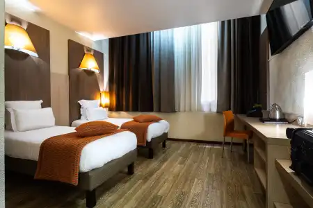Hôtel Carré Vieux Port - 2