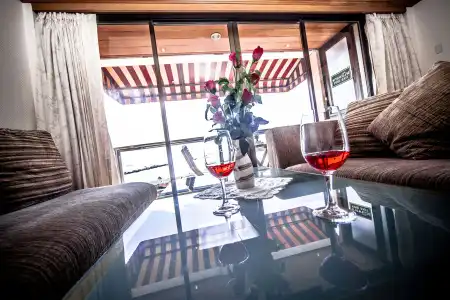 Seaview Sriracha - 6