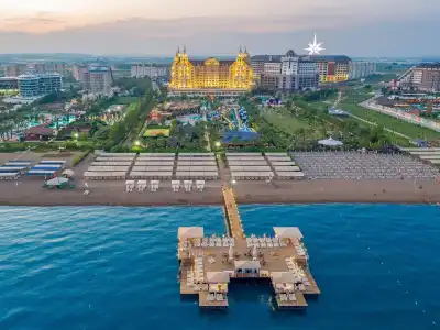 Royal Holiday Palace - 27