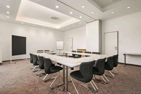 Super 8 by Wyndham Munich City North - 6