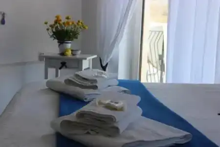 Casa Blu Cobalto Bed And Breakfast - 2