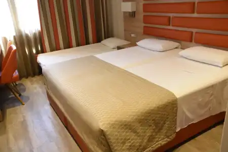 Jason Inn - 3