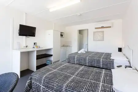 Wynnum Anchor Motel - 17
