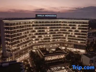 Shilla Monogram Danang - 8