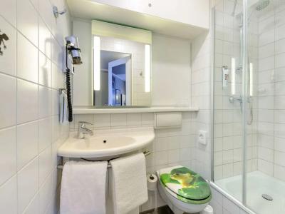 Ibis Berlin Mitte - 8