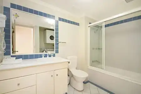 Blue Waters Apartments - 127