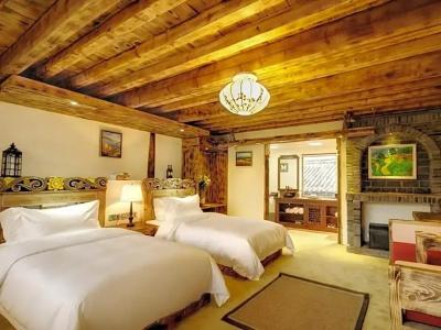 Lijiang E-Outfitting Boutique - 23