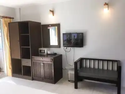Srichada Khaolak - 80
