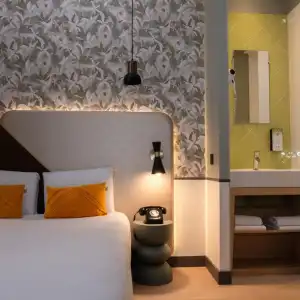 Hôtel Kyriad Paris 10 — Canal Saint Martin-République - 30
