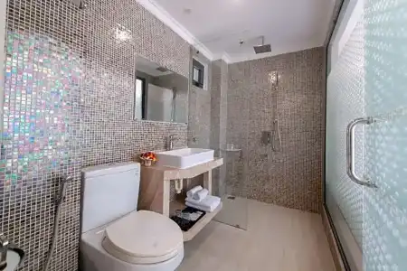 Seven Seas and Apartment - 94