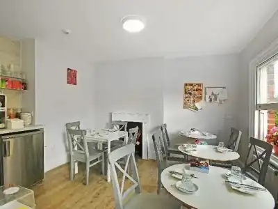 Primrose Guest House - 30