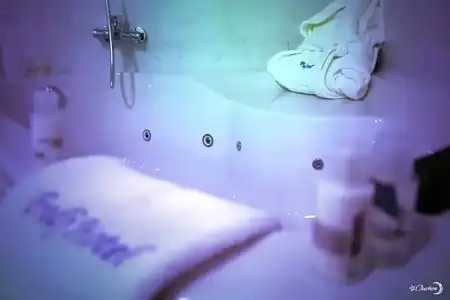 Fredj and Spa - 90