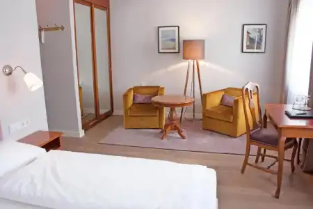 Bayerischer Hof - 54