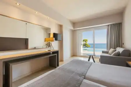 Alexandra Beach Resort & Spa - 54