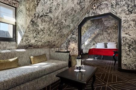 Pavillon de la Reine & Spa, Place des Vosges - 128
