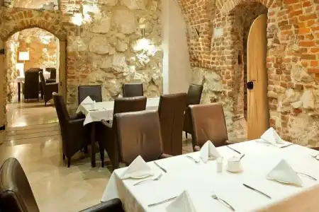 Unicus Krakow Old Town - Destigos - 17