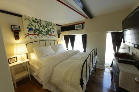 The Box House - 28