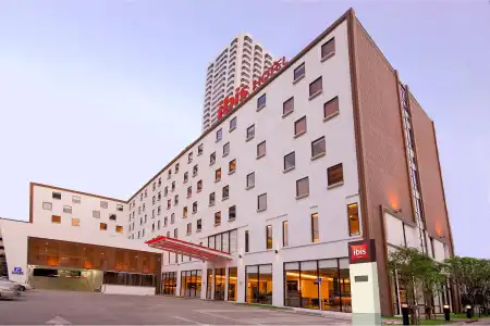 ibis Bangkok Sukhumvit 4 - 0