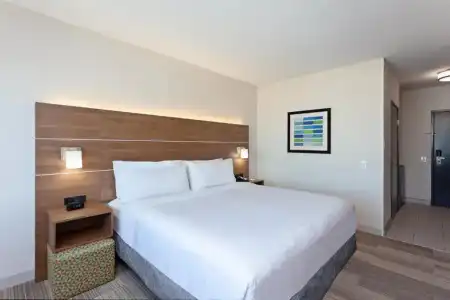 Holiday Inn Express Los Angeles Airport by IHG - 51