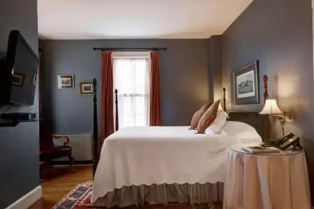 200 South Street Inn - 62