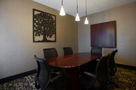 Holiday Inn Express & Suites Topeka West I-70 Wanamaker by IHG - 31