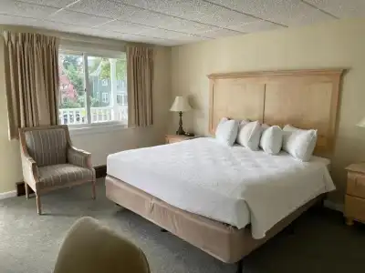 Moseley Cottage Inn & Town Motel - 18