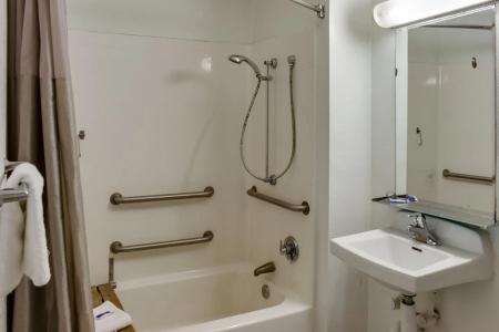 Motel 6 Bakersfield, CA - South - 7