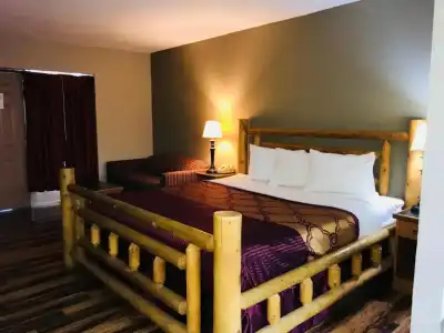 Bear Mount Inn & Suites - 12