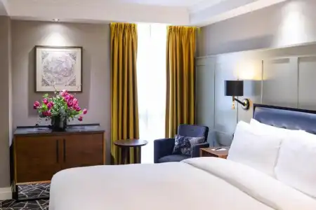 100 Queen's Gate London Kensington, Curio Collection by Hilton - 19
