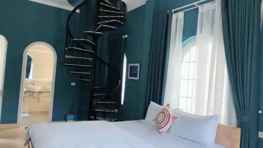 Funny House - 1