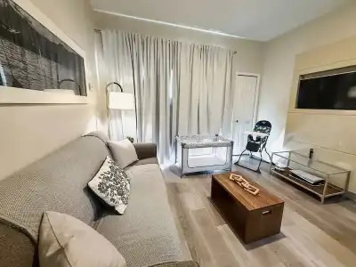 The Point & Suites Orlando - 30
