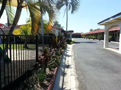 Tropic Coast Motel - 27