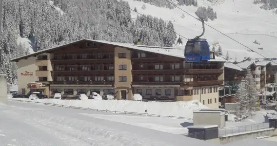 VALARA Alpine Art - 26