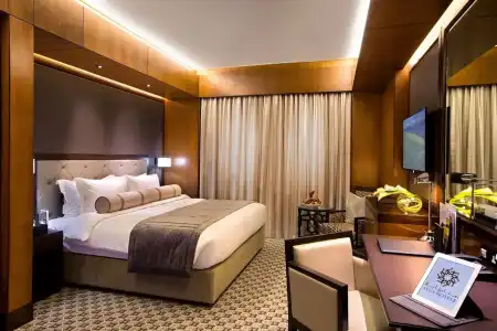 Ayla Grand - 50