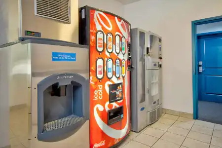 Motel 6 Bakersfield, CA - Airport - 9