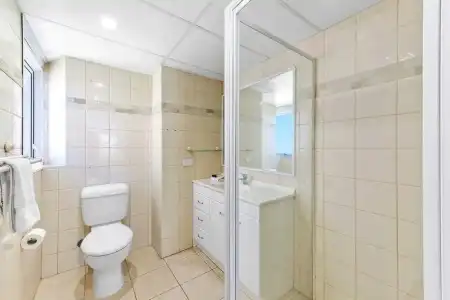 Zenith Ocean Front Apartments - 82