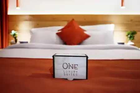 One Luxury Suites - 33