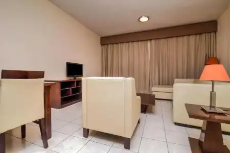 Parkside Suites Apartment - 35