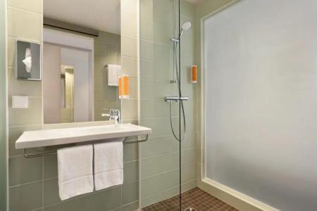 Super 8 by Wyndham Dresden - 27