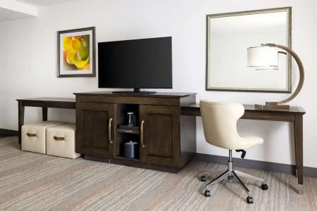 Hampton Inn & Suites Napa - 40