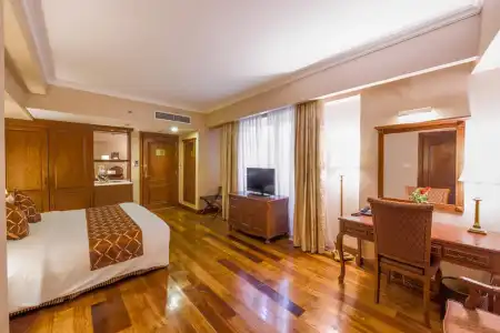 Grand Saigon - 42