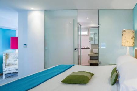 Mykonos Theoxenia Boutique - 11