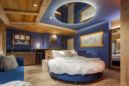John Luxury Suites - 18